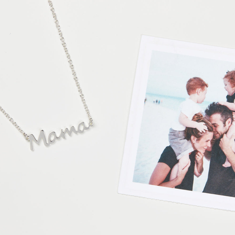 Mama_Necklace_detail