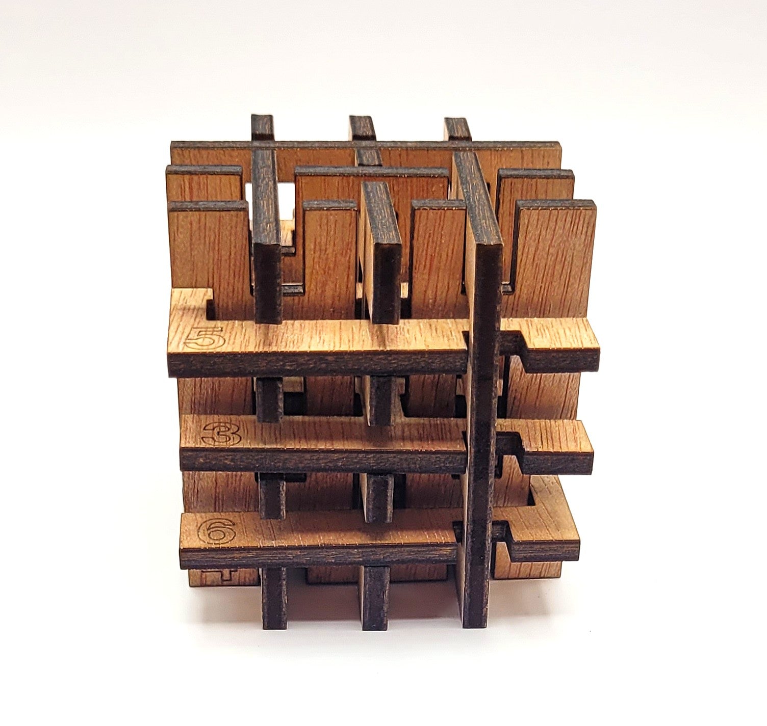 Woodpuzzle side